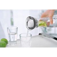 WMF-0617706040-Wasserkaraffe-schwarz-Basic-1-Liter-Close-Up-Verschluss-1