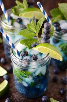 cocktail-blaubeer-mojito