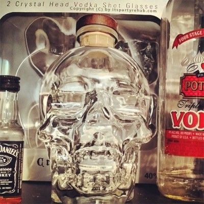 vodka-crystal-head-totenkopf-flasche